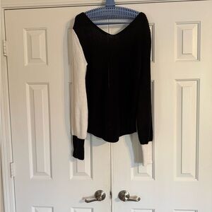 VENUS Black and White Colorblock V-Neck Sweater